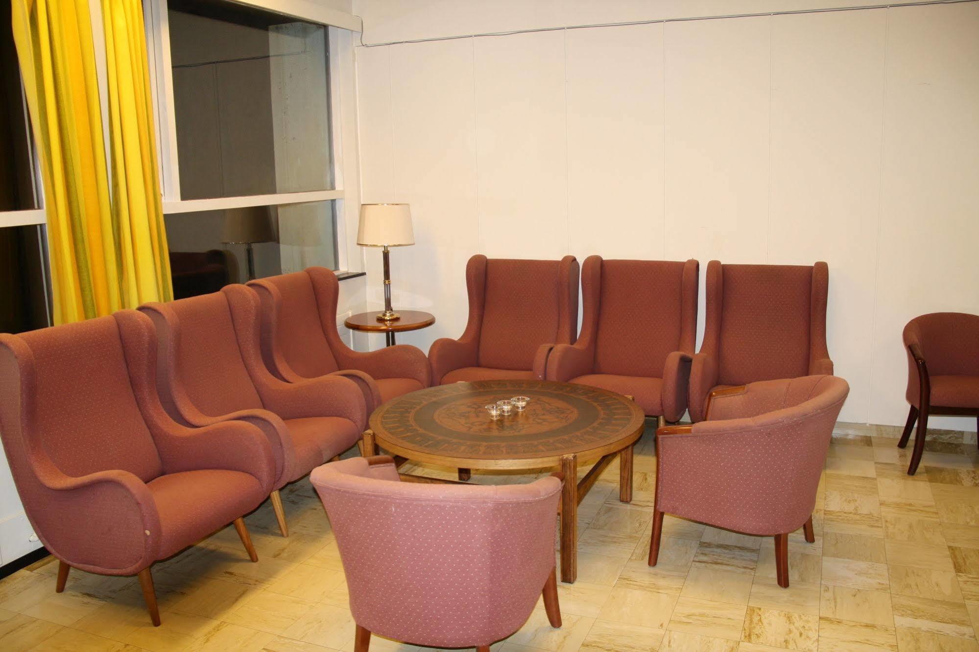 Reykjanes Hostel Экстерьер фото